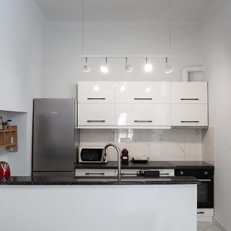 Private Spacious Apartment Atene Esterno foto
