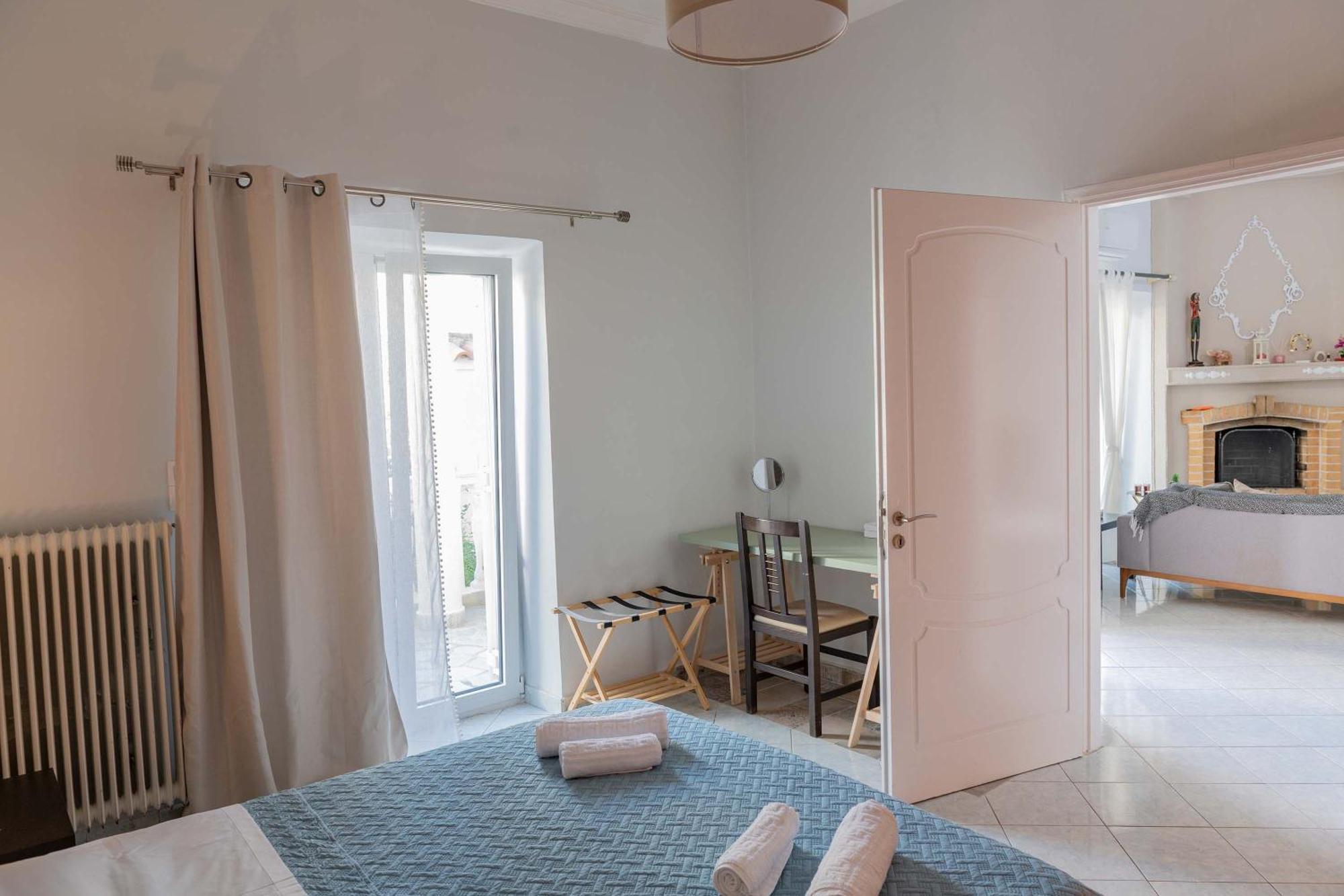 Private Spacious Apartment Atene Esterno foto