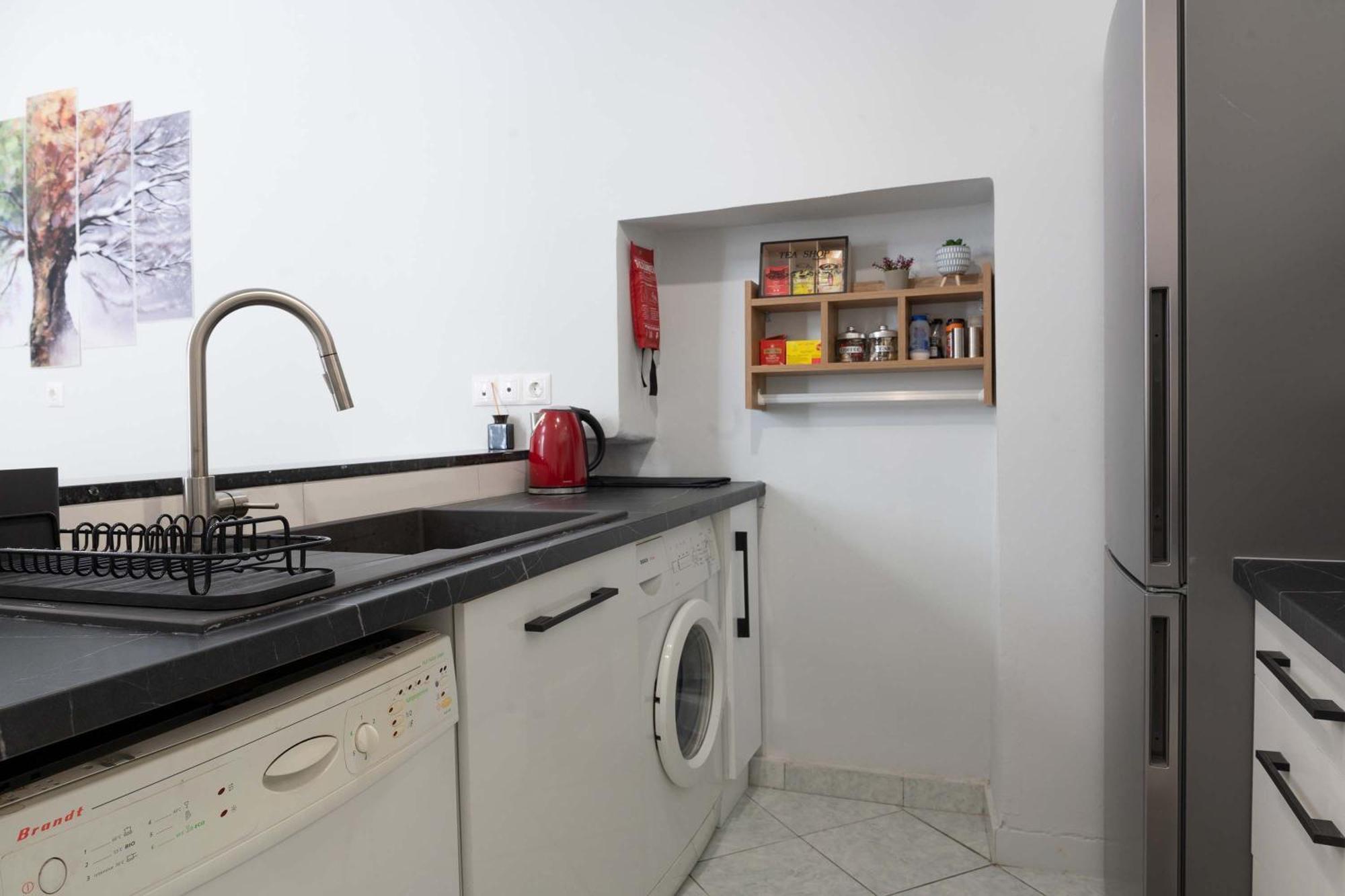 Private Spacious Apartment Atene Esterno foto